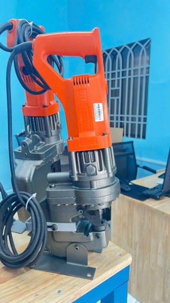 Máy Đột Lổ DIAMON EP-19V