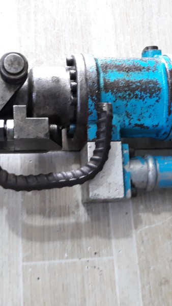 UỐN SẮT THỦY LỰC CẦM TAY 16MM OGURA. Hàng Nhật Bản Củ