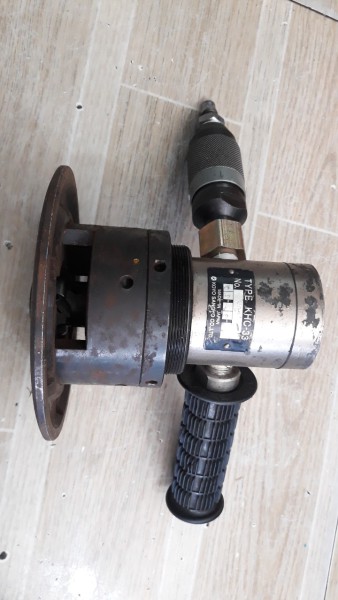 VÁT MÉP ỐNG THÉP BÊN TRONG SỬ DỤNG KHÍ NÉN ( HÀNG CỦ)