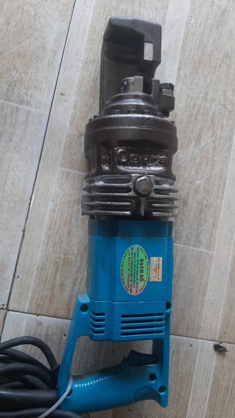 MÁY CẮT SẮT THỦY LỰC CẦM TAY OGURA HB 16. MÁY CỦ NHẬT