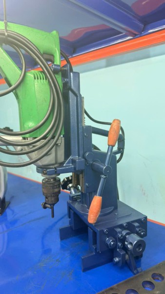 Máy Khoét Ống HiTaChi