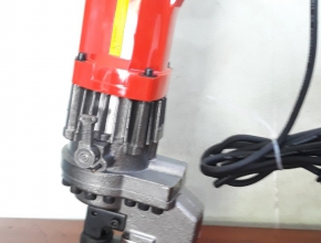 Mách bạn cách sử dụng bảo vệ máy đột lỗ đúng cách